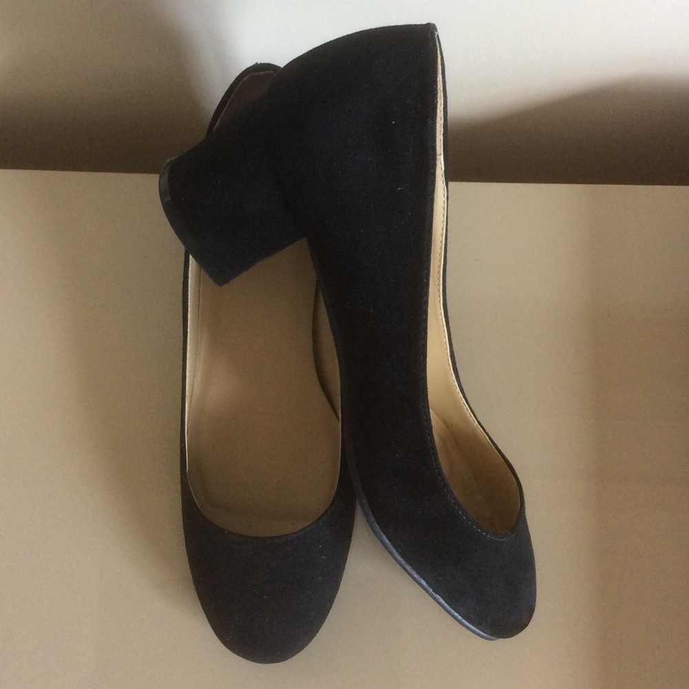 Wanted women’s pumps